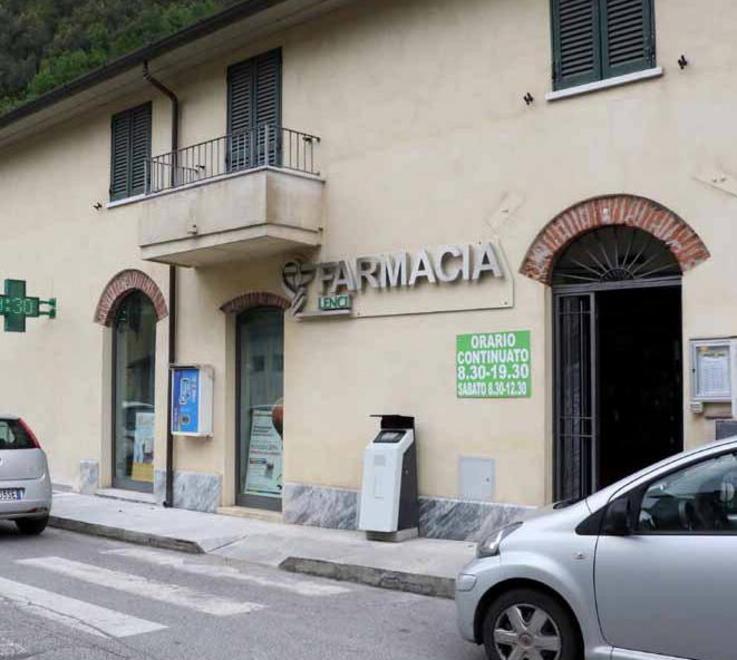 Rapina 50 euro in farmacia a Massa poi fugge su una bicicletta 