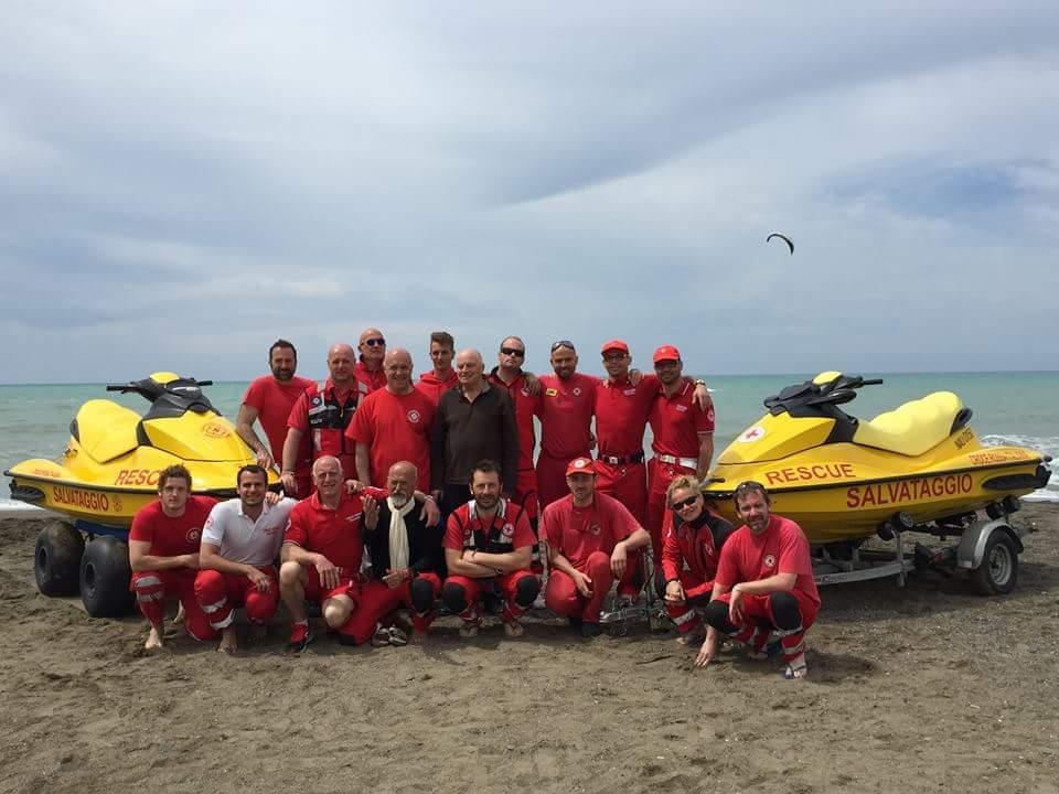 I volontari per il soccorso in mare al corso a Marina di Castagneto