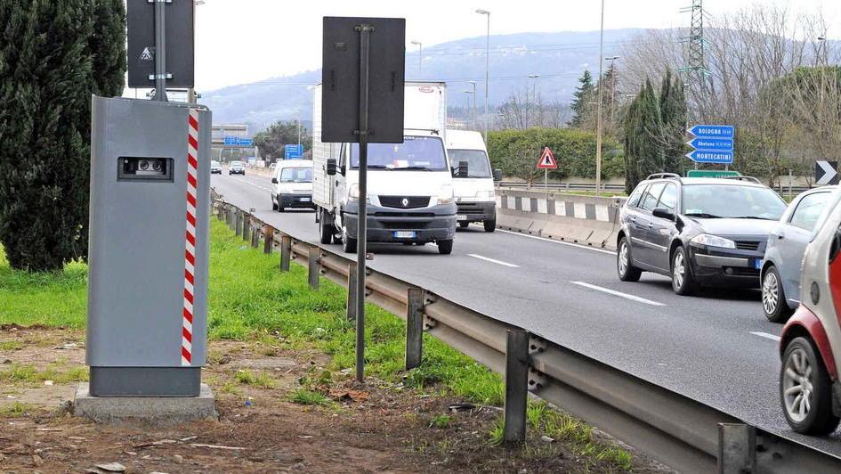 Autovelox, quasi 35 multe al giorno