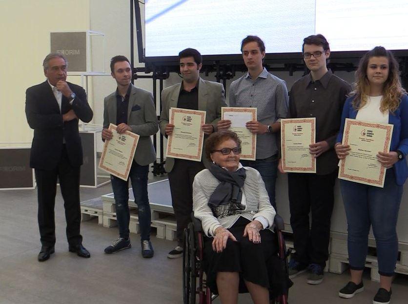 Premio Lucchese a cinque giovani 