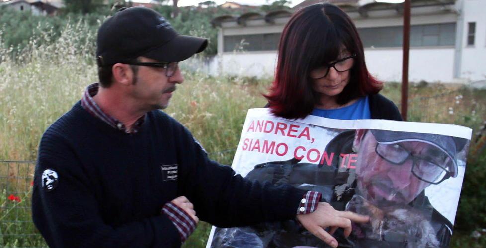 Corteo di fiaccole contro la violenza sugli animali 
