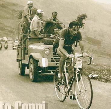 La magia del ciclismo incanta Carrara 