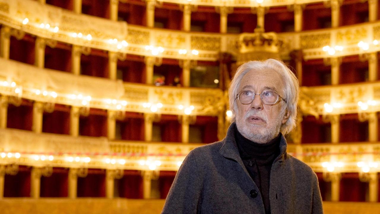 Una bella immagine del regista Luca Ronconi