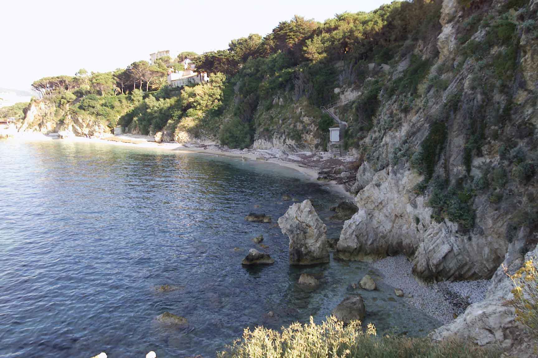 La spiaggia di Cala dei Frati (foto Gio' Di Stefano)