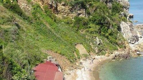 Ennesima frana alla spiaggia delle Viste