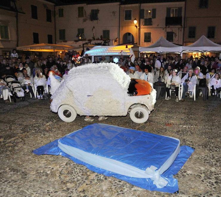 Le 500 danno spettacolo sulle strade dell’Elba 