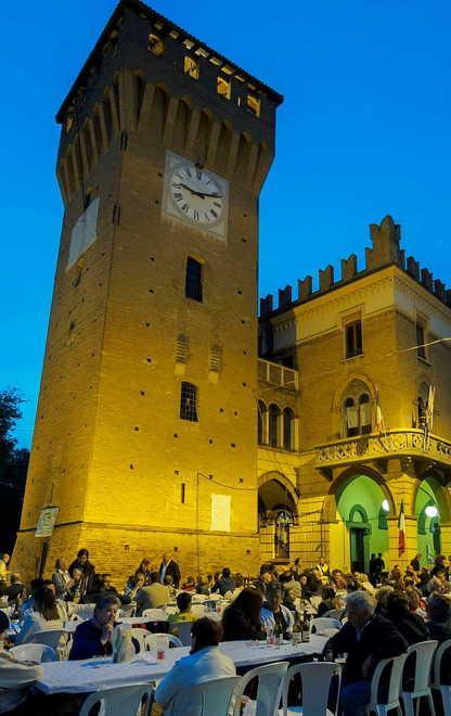 Fiera dei sapori e della musica con spettacoli sino a lunedì
