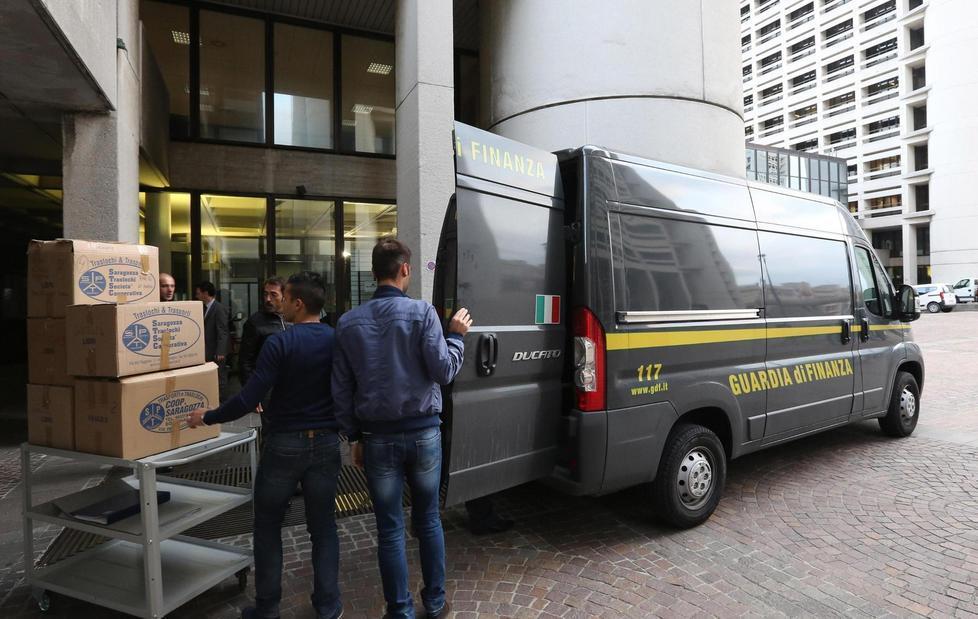 Spese pazze, Aimi e Leoni ora rischiano il processo 