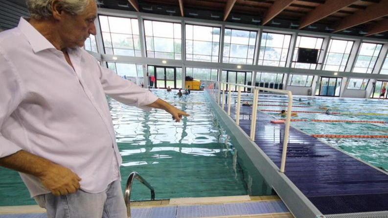 Piero Bottoni durante i lavori alle piscine