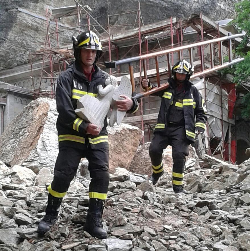 Pietra di Bismantova, salvate quattro opere nell’Eremo inagibile 