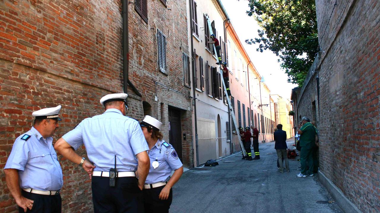 L'intervento di polizia municipale e vigili del fuoco