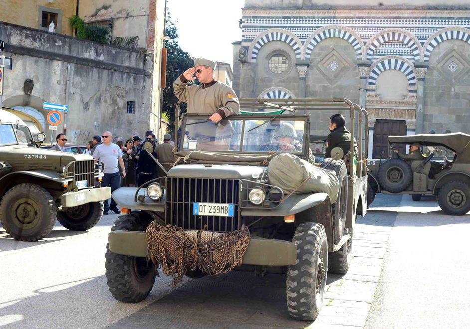 Duecento veicoli militari per “invadere” la città 