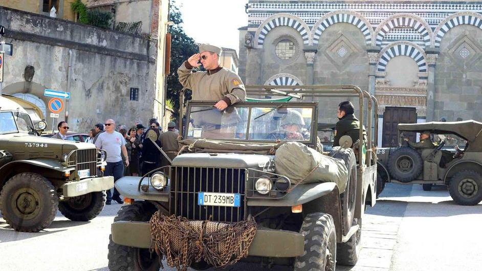 Duecento veicoli militari per “invadere” la città