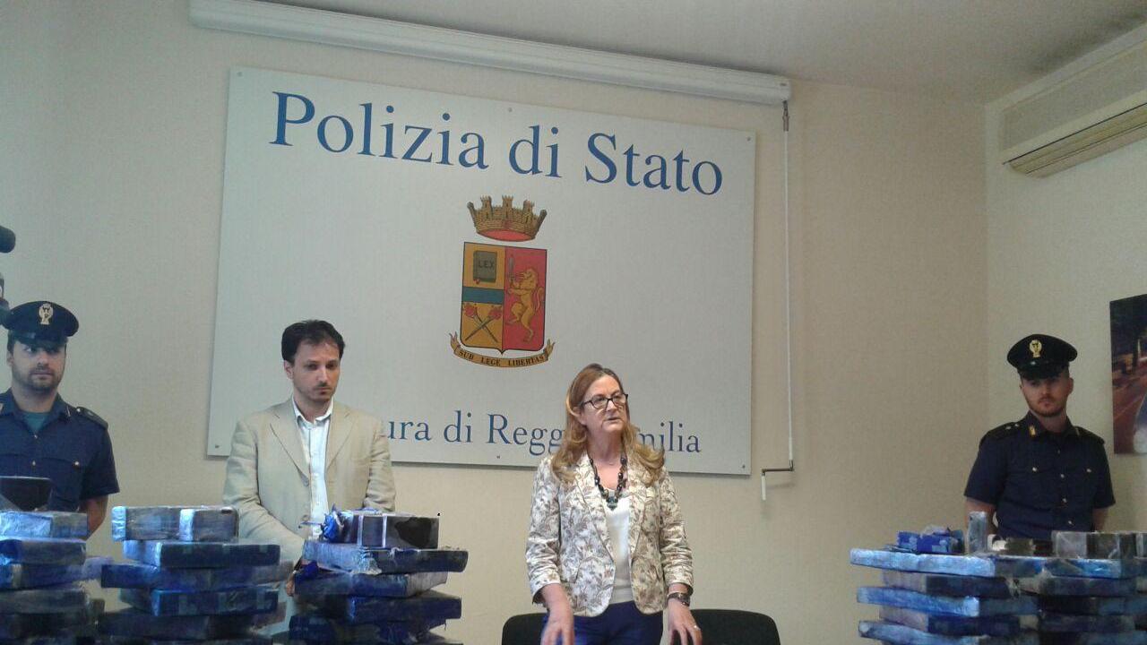 Sul camion con due quintali di hascisc, arrestati