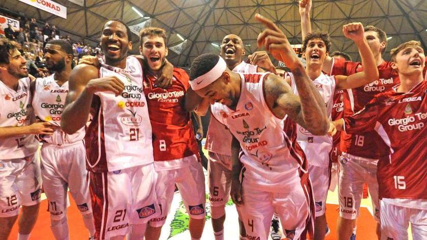 Pistoia Basket, promossi più della metà