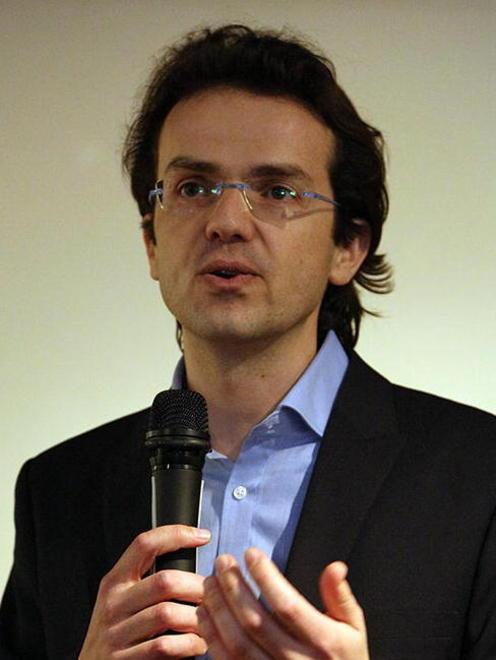 Dirigente invita i dipendenti all’incontro Pd 