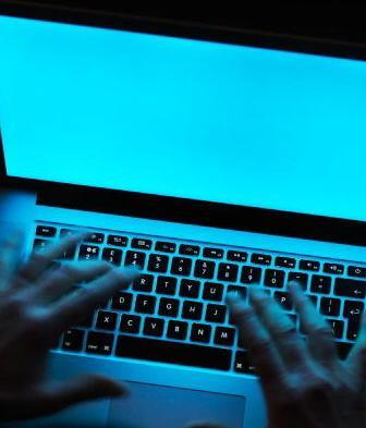 Attacco ai siti istituzionali fermato anche un pisano 
