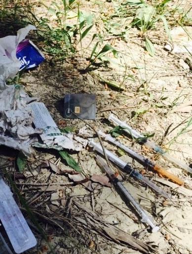 Siringhe in pineta a Fiumara: «Dove sono le forze dell’ordine?»