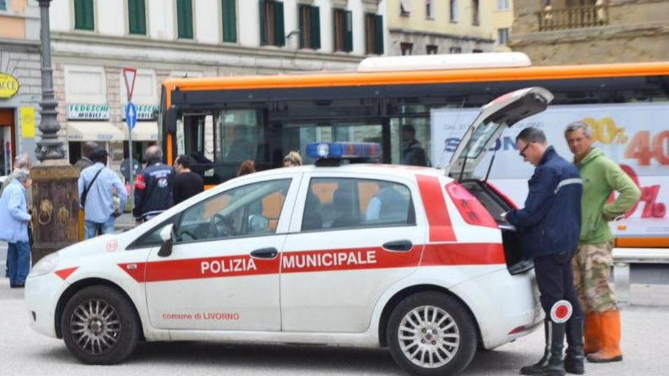 Tamponata dal bus, donna in ospedale