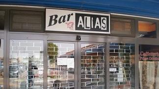 Troppi rumori al bar Cliente si lamenta Incredule le titolari