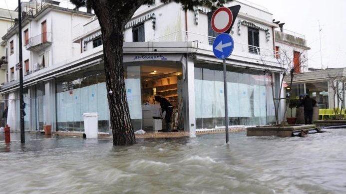 Maltempo, sì alla sospensione dei tributi