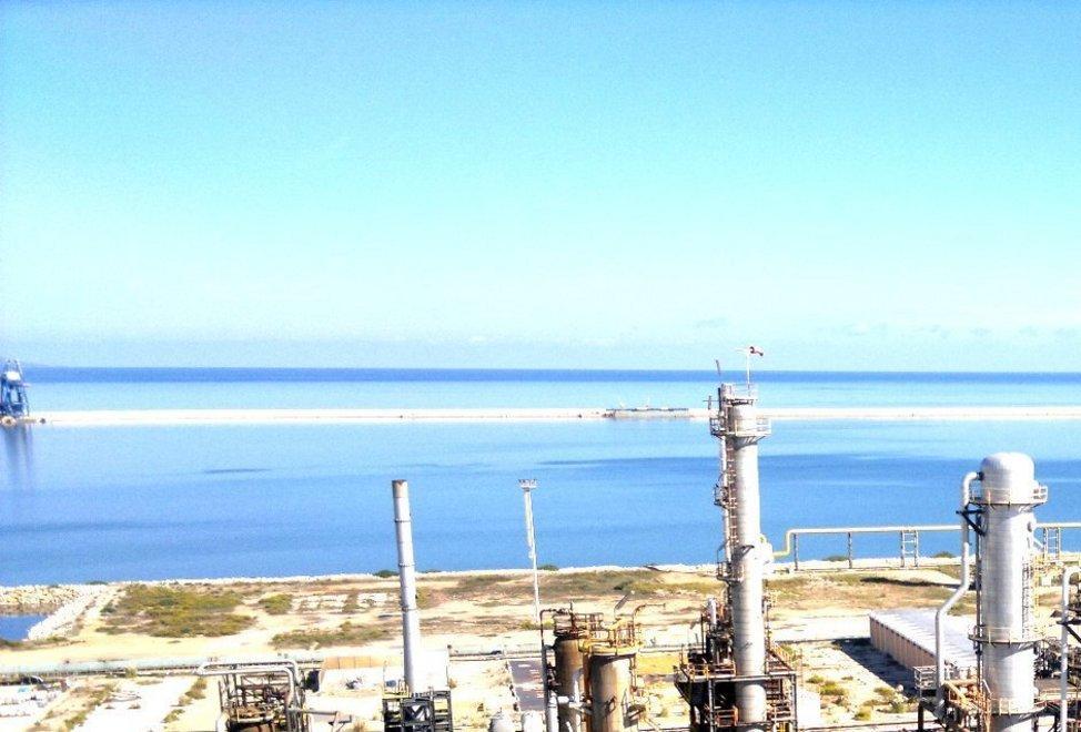 La zona industriale di Porto Torres, uno dei siti più inquinati