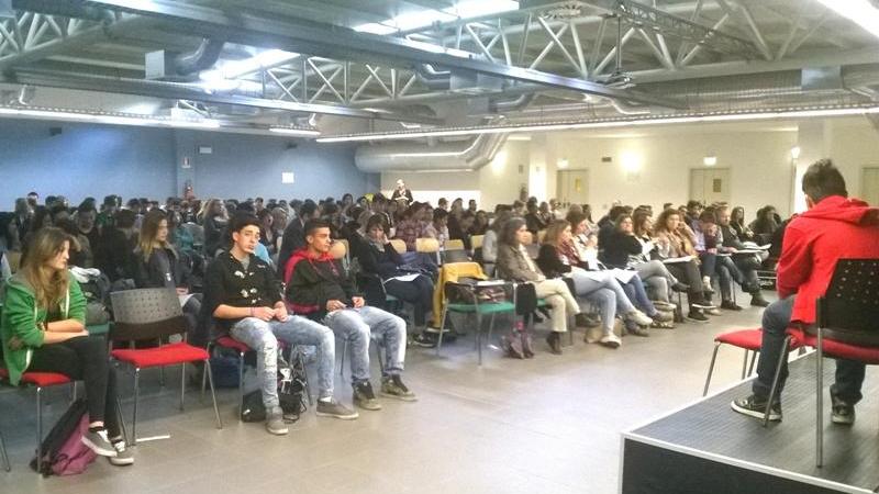 Gli studenti all'auditorium del Datini