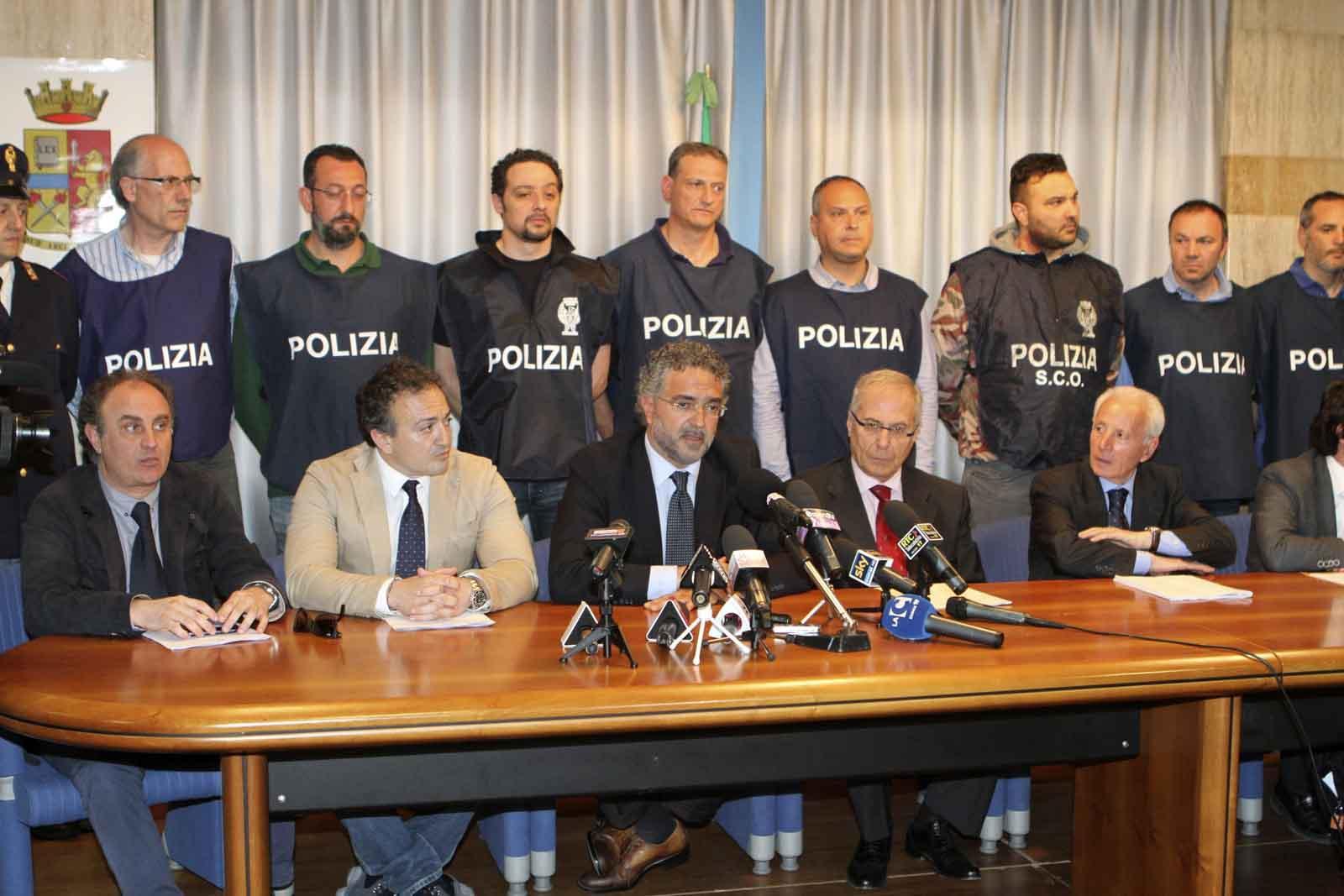 La maxi-conferenza a Catanzaro per annunciare la retata del calcioscommesse