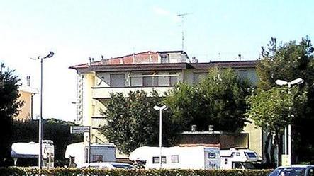 Bagarre nella casa-famiglia per la presenza di un cane