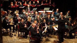 Musica e spettacolo con le filarmoniche in piazza a Suvereto
