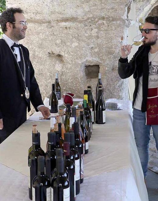 Spino Fiorito 2015 partito con il brindisi dei tecchiaioli apuani 