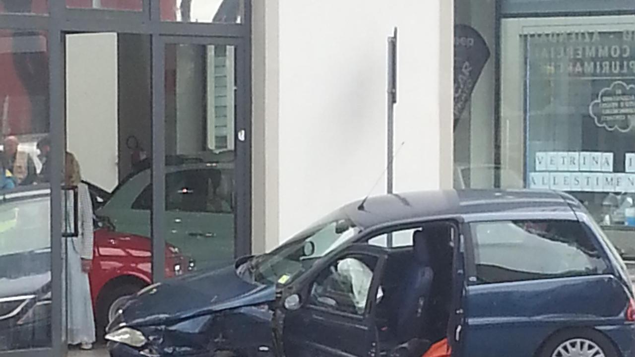 Una delle due auto coinvolte nello scontro (foto Rossi)