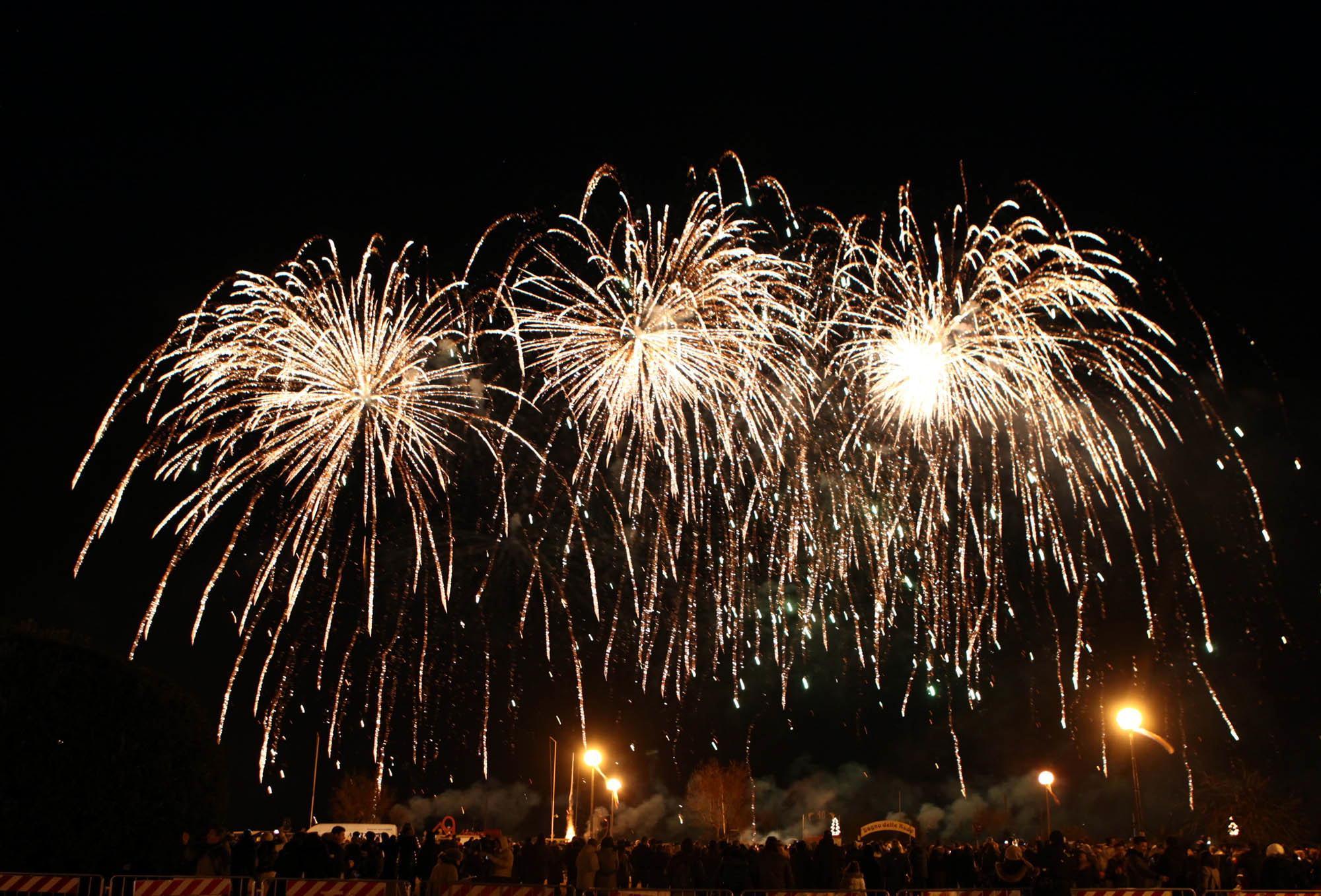 Uno spettacolo di fuochi d'artificio 