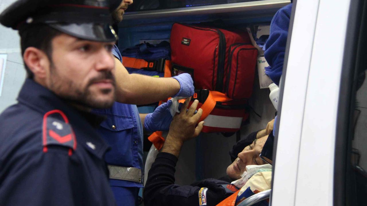 La guardia giurata all'interno dell'ambulanza