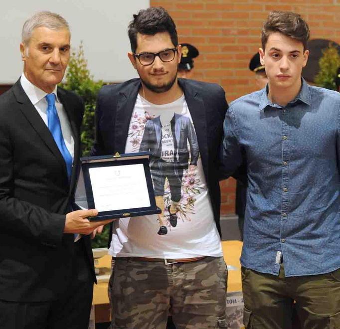 Un lungo applauso in memoria di Stefano Cini