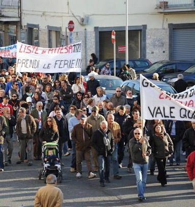 «Le nostre porte aperte a chi rifiuta questa situazione»