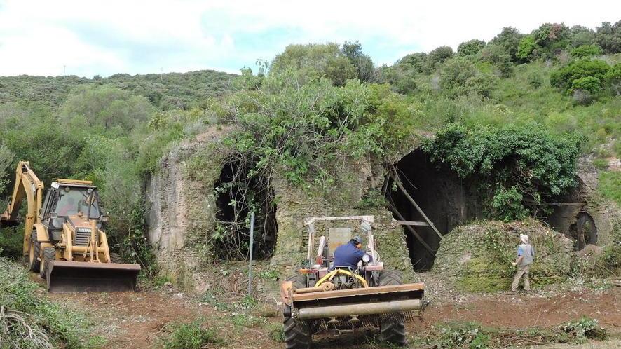 Ruspe in azione per salvare dall’oblio la cisterna romana