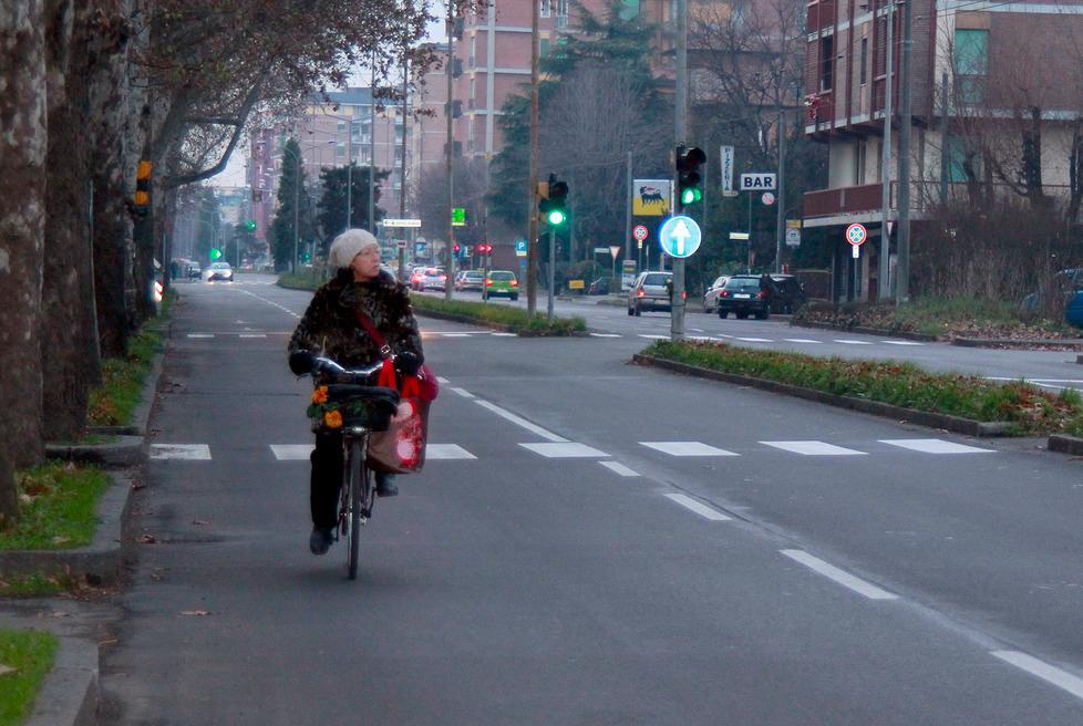 Via Giardini, via all’operazione ciclabile 