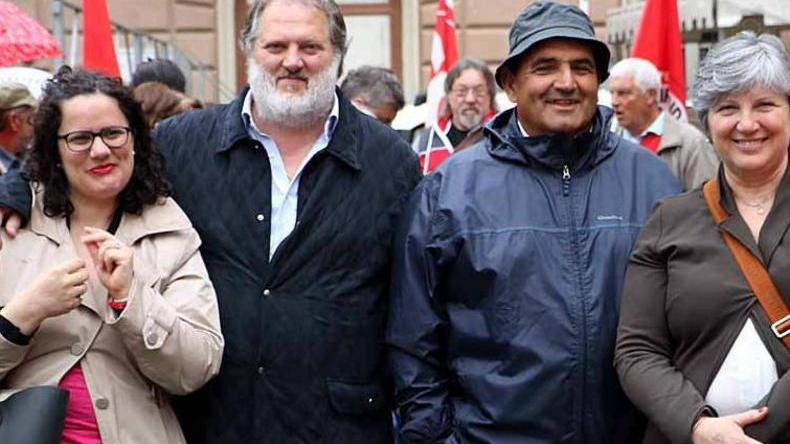 Massa, in 800 al corteo contro la violenza