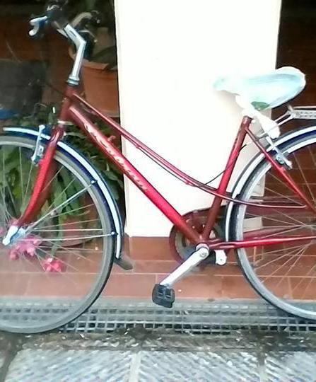 Ruba bici e lascia la vecchia