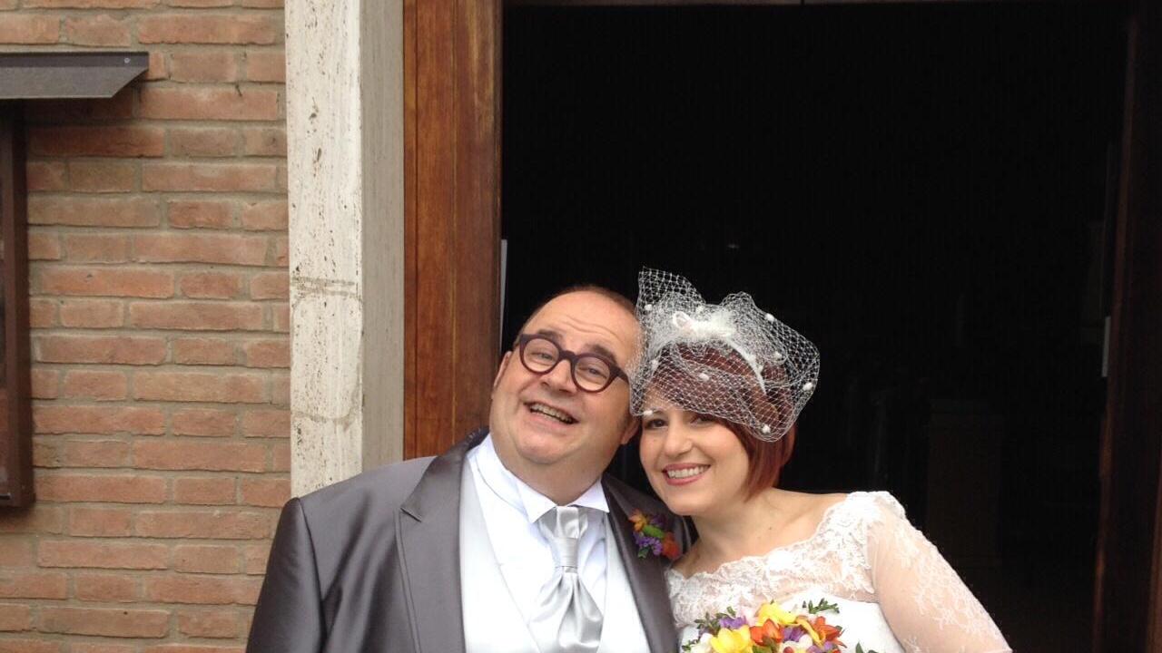 Gianni Fantoni con la moglie Margherita Ascolano dopo la cerimonia