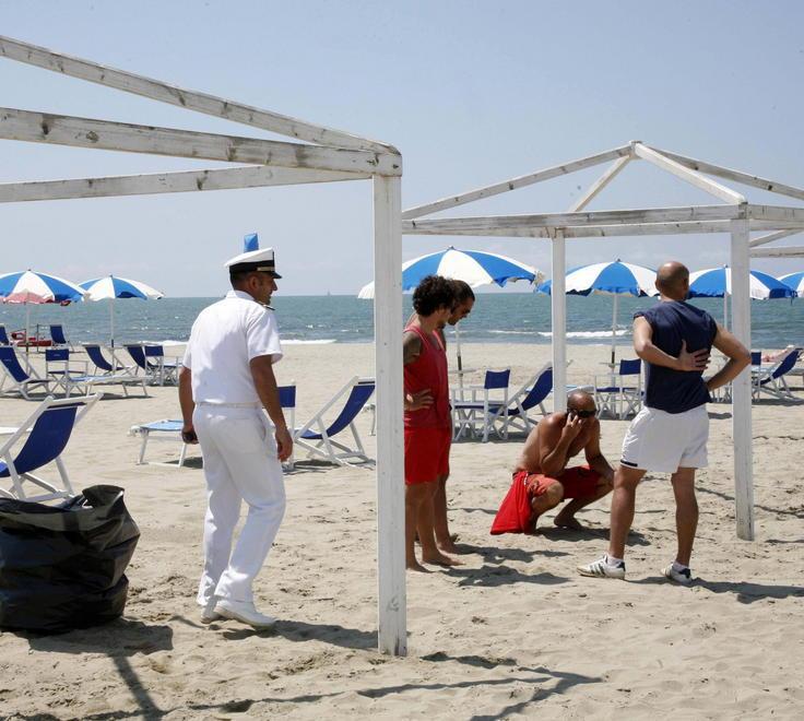 La Capitaneria di porto nel bagno del Principe di Piemonte