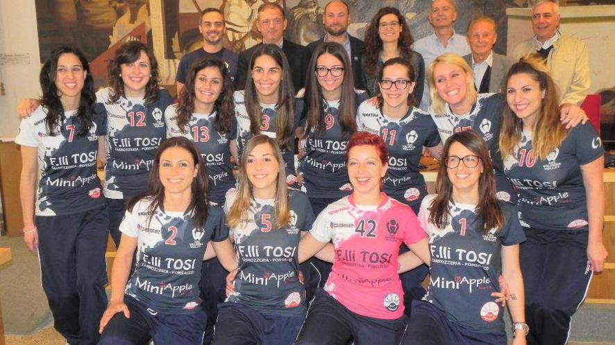 Targa della sindaca al Valdera Volley promosso