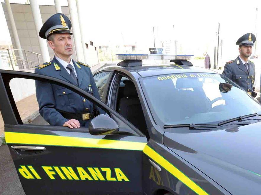 Scovato “distributore” nel condominio 