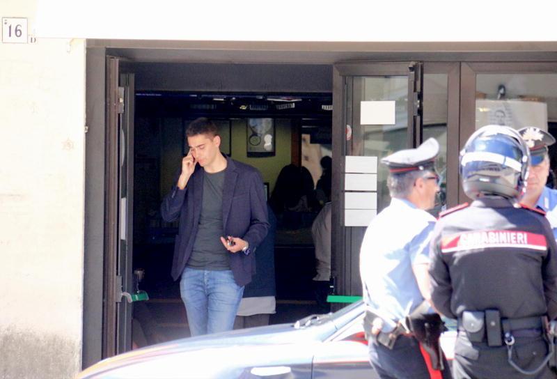 Il tenente dei carabinieri Leonardo Bricca alla Snai per un sopralluogo (Marzi/Pentafoto)