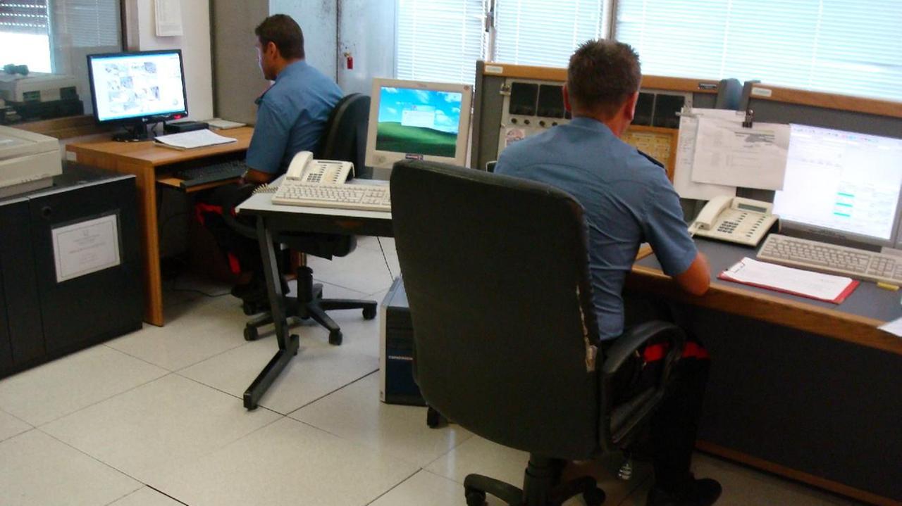 La sala operativa dei carabinieri elbani