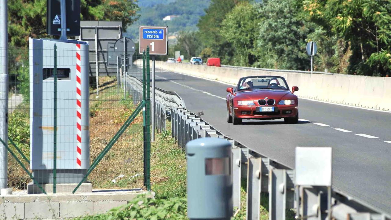 Uno degli autovelox della tangenziale di Pistoia