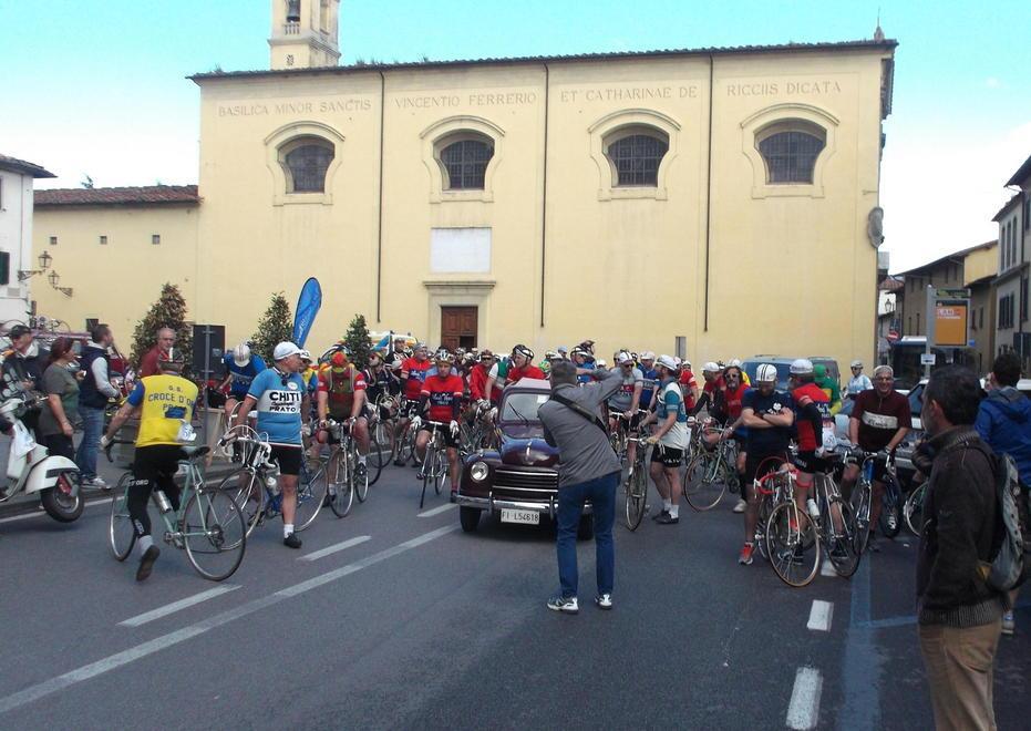 In bici come una volta La Medicea conquista anche due giapponesi 