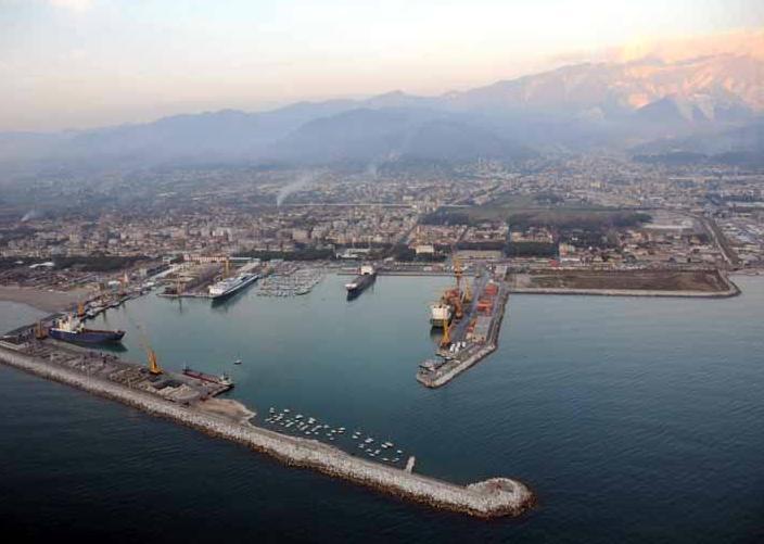 Traffici a meno 15% ma il porto investe 