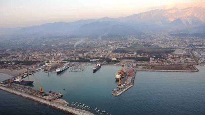 Traffici a meno 15% ma il porto investe